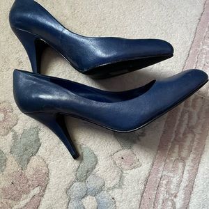 New Aldo leather heels. Size 39